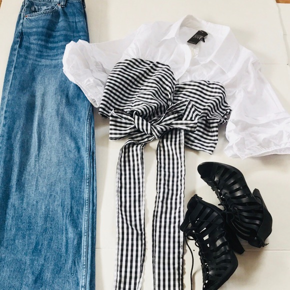 Black and White Top - Picture 1 of 4